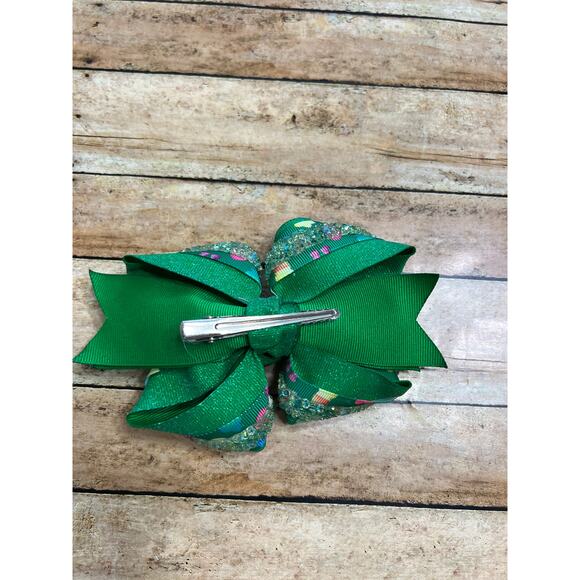 Lilly Reese Bowtique 4" St. Patrick's Lucky Charm Glitter Ribbon Bow - Picture 2 of 2